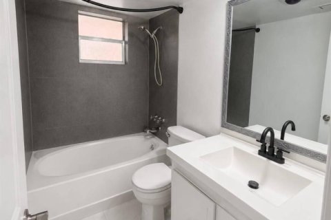 Touwnhouse à vendre à Davie, Floride: 3 chambres, 160.16 m2 № 2295944 - photo 8