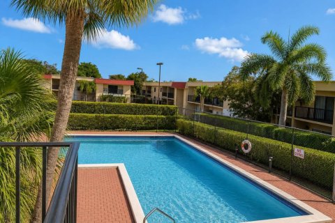 Touwnhouse à vendre à Davie, Floride: 3 chambres, 160.16 m2 № 2295944 - photo 18