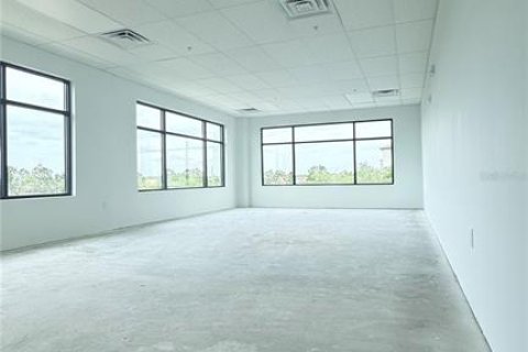 Propiedad comercial en alquiler en Orlando, Florida, 62.99 m2 № 1717419 - foto 6