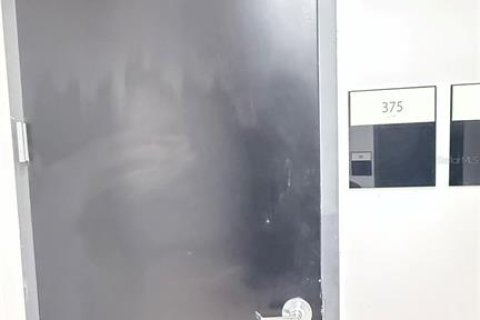 Propiedad comercial en alquiler en Orlando, Florida, 62.99 m2 № 1717419 - foto 4