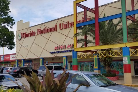 Condo in Miami, Florida, 2 bedrooms  № 2027581 - photo 26