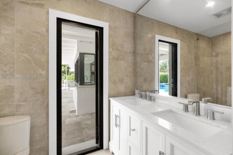 Купить виллу или дом в Пальметто-Бей, Флорида 4 спальни, 201.04м2, № 2060400 - фото 16