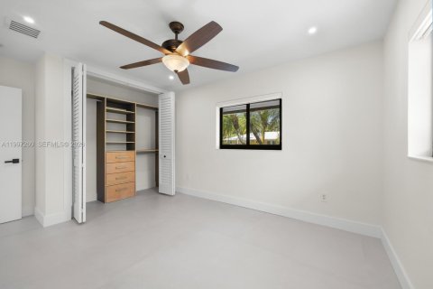 Купить виллу или дом в Пальметто-Бей, Флорида 4 спальни, 201.04м2, № 2060400 - фото 15