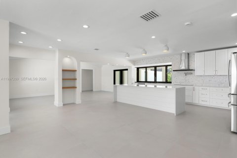 Купить виллу или дом в Пальметто-Бей, Флорида 4 спальни, 201.04м2, № 2060400 - фото 8