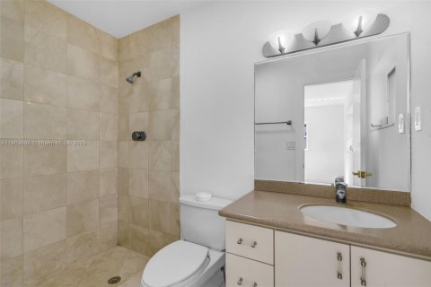 Casa en venta en Miami, Florida, 3 dormitorios, 141.12 m2 № 1956942 - foto 18