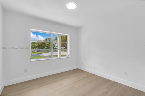 Casa en venta en Miami, Florida, 3 dormitorios, 141.12 m2 № 1956942 - foto 21