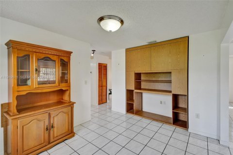 Купить виллу или дом в Майами, Флорида 3 спальни, 130.99м2, № 1976406 - фото 22