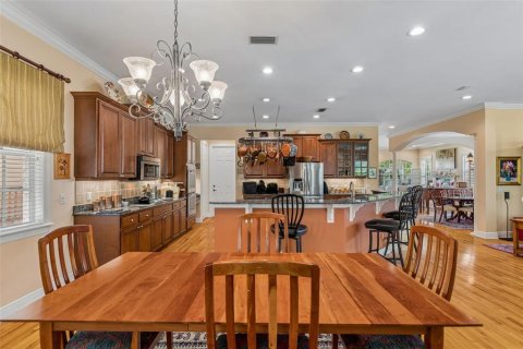 House in Tampa, Florida 4 bedrooms, 330.64 sq.m. № 2408607 - photo 19