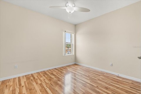 Adosado en alquiler en Orlando, Florida, 5 dormitorios, 134.8 m2 № 1912256 - foto 15