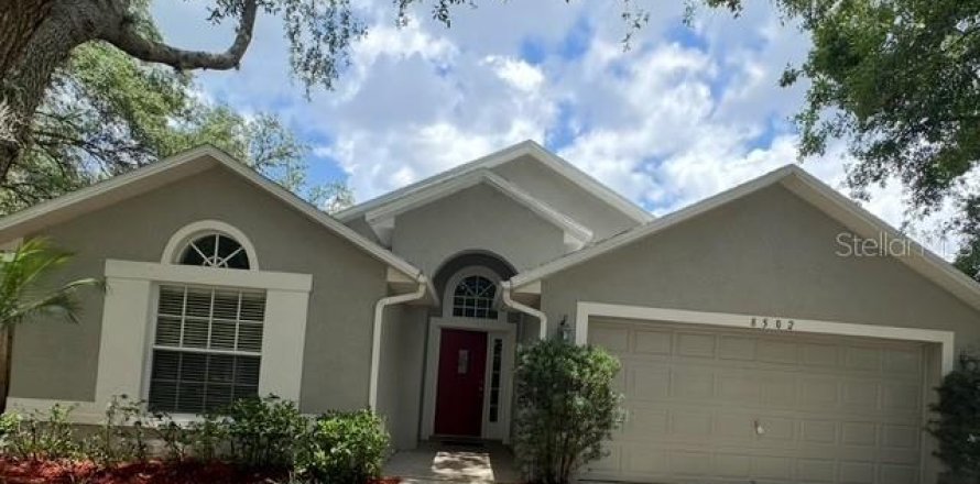 Villa ou maison à Tampa, Floride 4 chambres, 167.41 m2 № 1825413