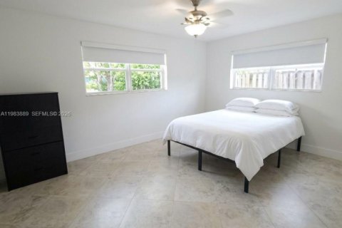 Casa en venta en Hallandale Beach, Florida, 3 dormitorios, 122.45 m2 № 2045557 - foto 7