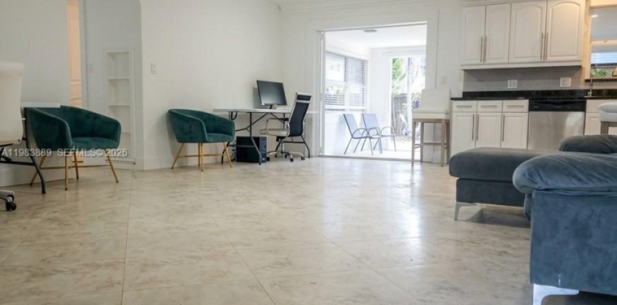 Casa en Hallandale Beach, Florida 3 dormitorios, 122.45 m2 № 2045557