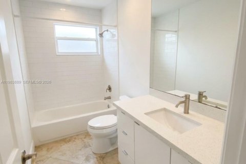 Casa en venta en Hallandale Beach, Florida, 3 dormitorios, 122.45 m2 № 2045557 - foto 5