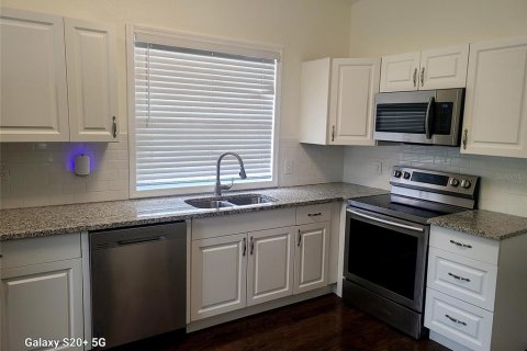 House in Tampa, Florida 3 bedrooms, 93.65 sq.m. № 2207414 - photo 6