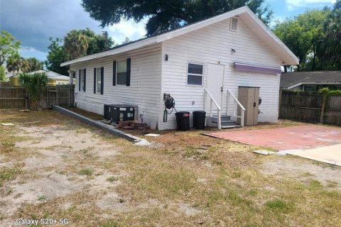 House in Tampa, Florida 3 bedrooms, 93.65 sq.m. № 2207414 - photo 14