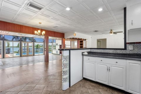 Casa en venta en Winter Haven, Florida, 4 dormitorios, 245.31 m2 № 1900541 - foto 13