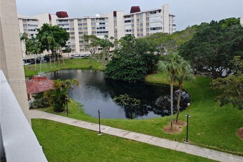 Купить кондоминиум в Лодерхилл, Флорида 2 спальни, 106.65м2, № 1999704 - фото 6