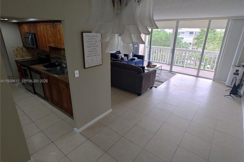 Купить кондоминиум в Лодерхилл, Флорида 2 спальни, 106.65м2, № 1999704 - фото 8