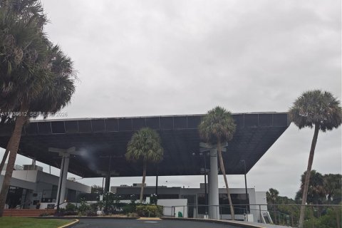 Купить кондоминиум в Лодерхилл, Флорида 2 спальни, 106.65м2, № 1999704 - фото 27