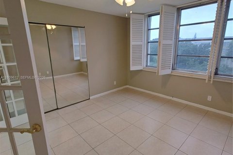 Купить кондоминиум в Лодерхилл, Флорида 2 спальни, 106.65м2, № 1999704 - фото 22