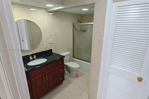 Купить кондоминиум в Лодерхилл, Флорида 2 спальни, 106.65м2, № 1999704 - фото 16