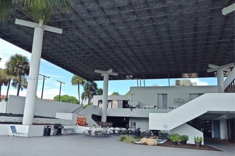 Купить кондоминиум в Лодерхилл, Флорида 2 спальни, 106.65м2, № 1999704 - фото 28