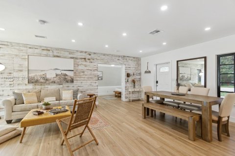 Villa ou maison à louer à Fort Lauderdale, Floride: 2 chambres, 124.95 m2 № 2032536 - photo 5