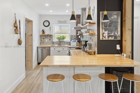 Villa ou maison à louer à Fort Lauderdale, Floride: 2 chambres, 124.95 m2 № 2032536 - photo 3