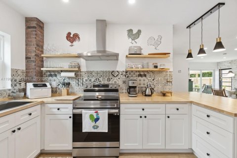 Villa ou maison à louer à Fort Lauderdale, Floride: 2 chambres, 124.95 m2 № 2032536 - photo 11