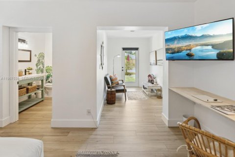 Villa ou maison à louer à Fort Lauderdale, Floride: 2 chambres, 124.95 m2 № 2032536 - photo 16