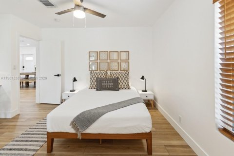 Villa ou maison à louer à Fort Lauderdale, Floride: 2 chambres, 124.95 m2 № 2032536 - photo 14