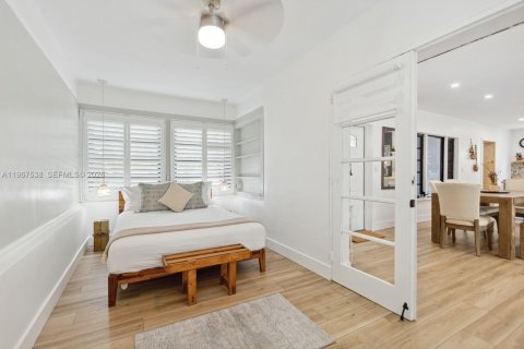 Villa ou maison à louer à Fort Lauderdale, Floride: 2 chambres, 124.95 m2 № 2032536 - photo 23