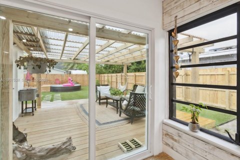 Villa ou maison à louer à Fort Lauderdale, Floride: 2 chambres, 124.95 m2 № 2032536 - photo 9