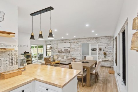 Villa ou maison à Fort Lauderdale, Floride 2 chambres, 124.95 m2 № 2032536