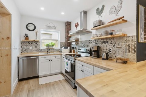 Villa ou maison à louer à Fort Lauderdale, Floride: 2 chambres, 124.95 m2 № 2032536 - photo 12