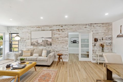 Villa ou maison à louer à Fort Lauderdale, Floride: 2 chambres, 124.95 m2 № 2032536 - photo 7