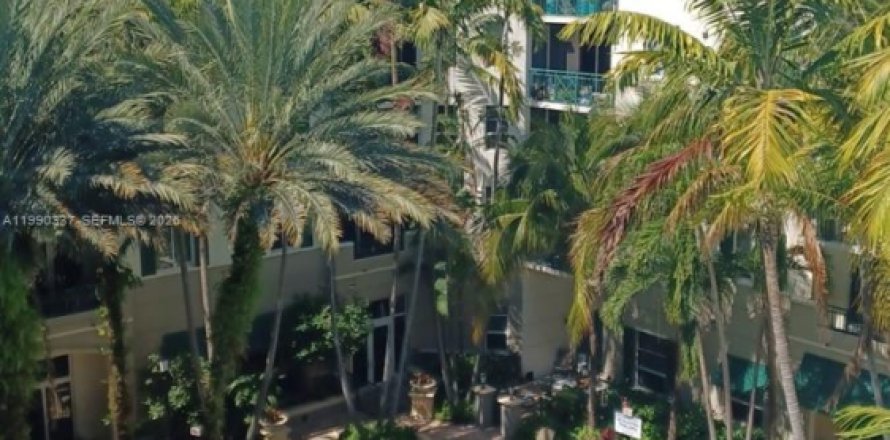 Condominio en Plantation, Florida, 2 dormitorios № 2057633