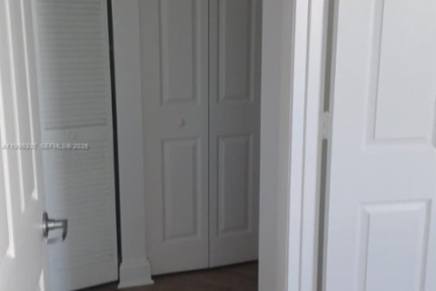 Condominio en alquiler en Plantation, Florida, 2 dormitorios, 106.28 m2 № 2057633 - foto 10