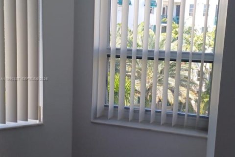 Condominio en alquiler en Plantation, Florida, 2 dormitorios, 106.28 m2 № 2057633 - foto 4