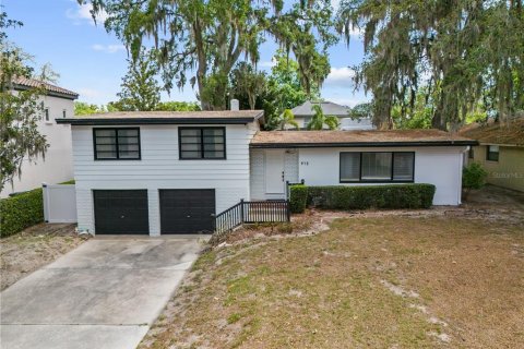 House in Winter Park, Florida 3 bedrooms, 175.31 sq.m. № 2367138