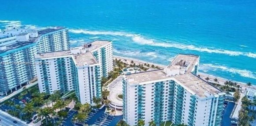 Condo à Hollywood, Floride, 1 chambre № 1729976