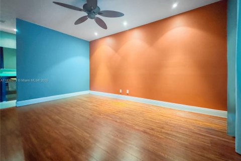 Condominio en venta en Coconut Creek, Florida, 2 dormitorios, 90.86 m2 № 1823946 - foto 7