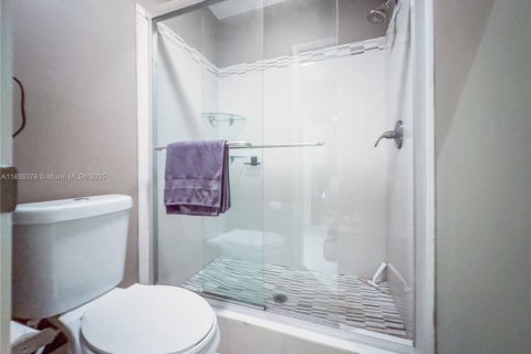 Condominio en venta en Coconut Creek, Florida, 2 dormitorios, 90.86 m2 № 1823946 - foto 8