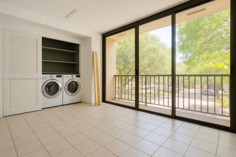 Condominio en venta en Coconut Creek, Florida, 2 dormitorios, 90.86 m2 № 1823946 - foto 12