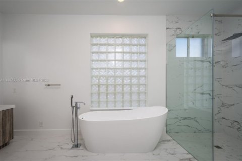 Casa en venta en Weston, Florida, 4 dormitorios, 257.06 m2 № 1825880 - foto 18