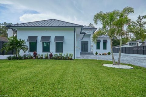 Casa en venta en Naples, Florida, 4 dormitorios, 323.95 m2 № 1827290 - foto 4
