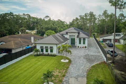 Casa en venta en Naples, Florida, 4 dormitorios, 323.95 m2 № 1827290 - foto 1