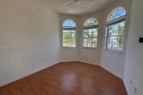 Villa ou maison à vendre à Doral, Floride: 5 chambres, 337.79 m2 № 2045443 - photo 2