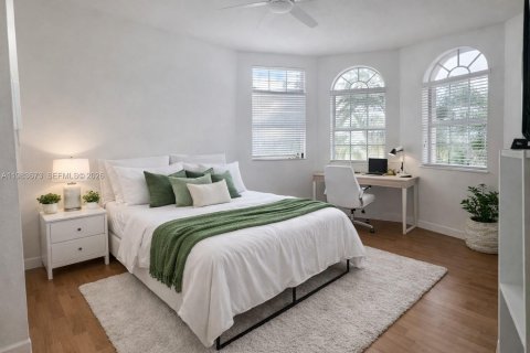Villa ou maison à vendre à Doral, Floride: 5 chambres, 337.79 m2 № 2045443 - photo 3