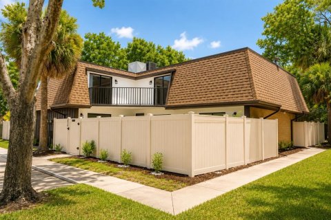 Townhouse in Orlando, Florida 3 bedrooms, 161.28 sq.m. № 2203287 - photo 2